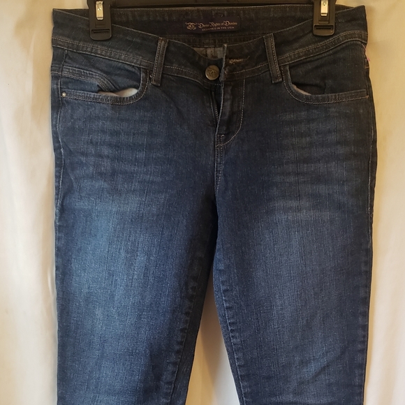 Devine Rights of Denim Skinny Jeans - Picture 4 of 5